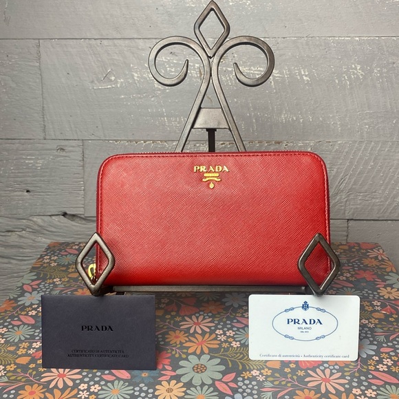 Prada red saffiano leather zip around wallet - Picture 2 of 13